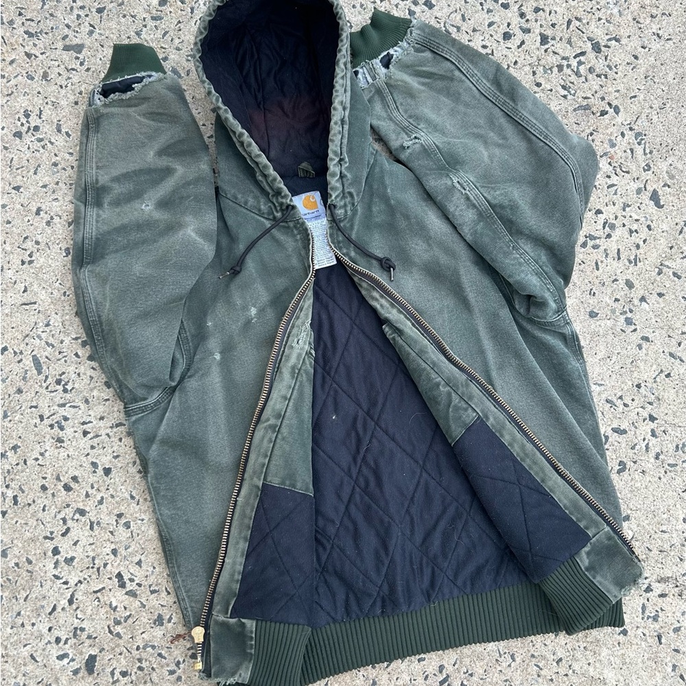 Vintage Carhartt Hooded Jacket Faded And Distressed Green J130 MOS Size M 2007 - Picture 10 of 12